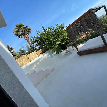 Rustic Hill Private Pool Suites Kalamata Exterior foto