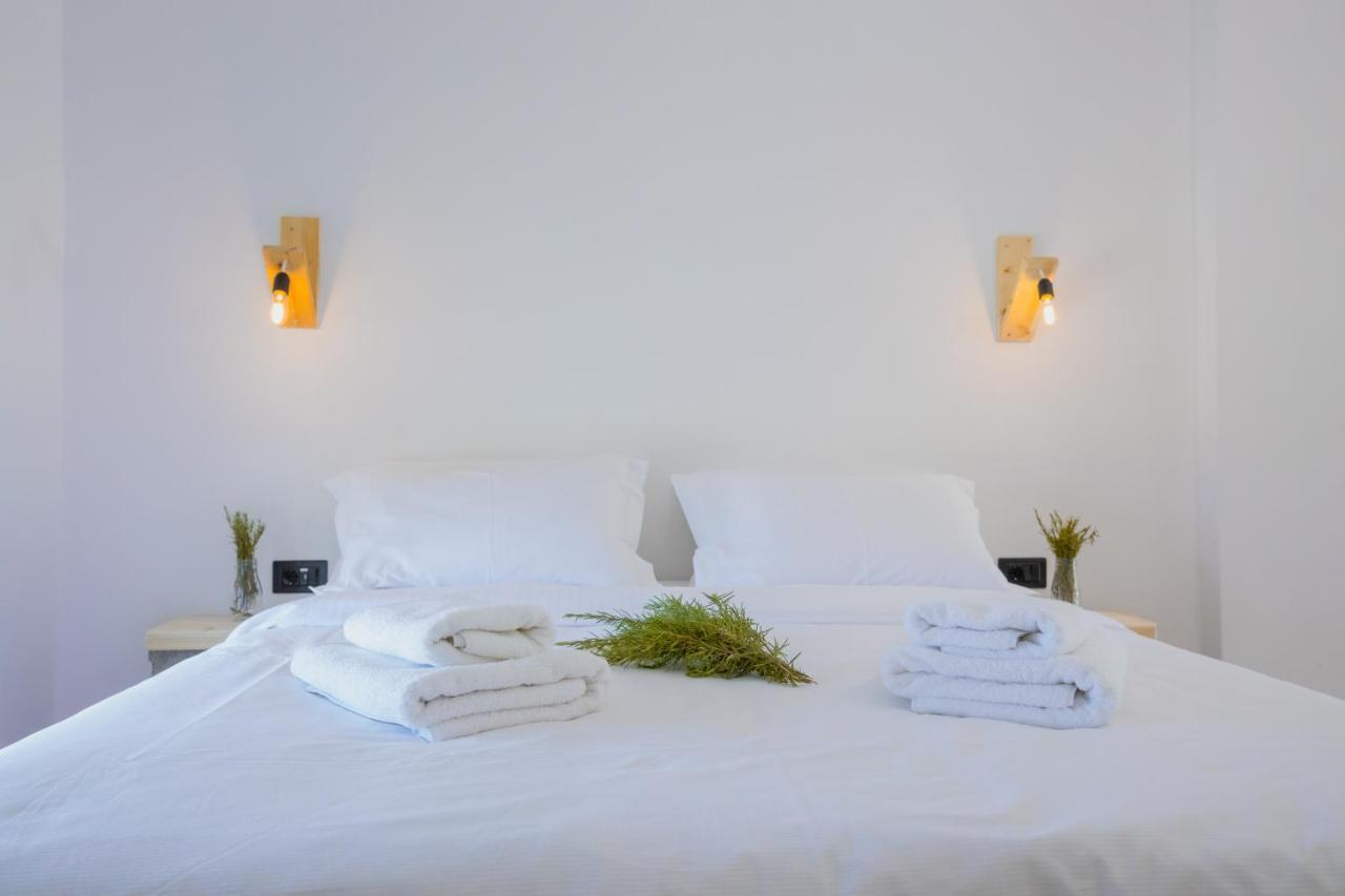 Rustic Hill Private Pool Suites Kalamata Exterior foto
