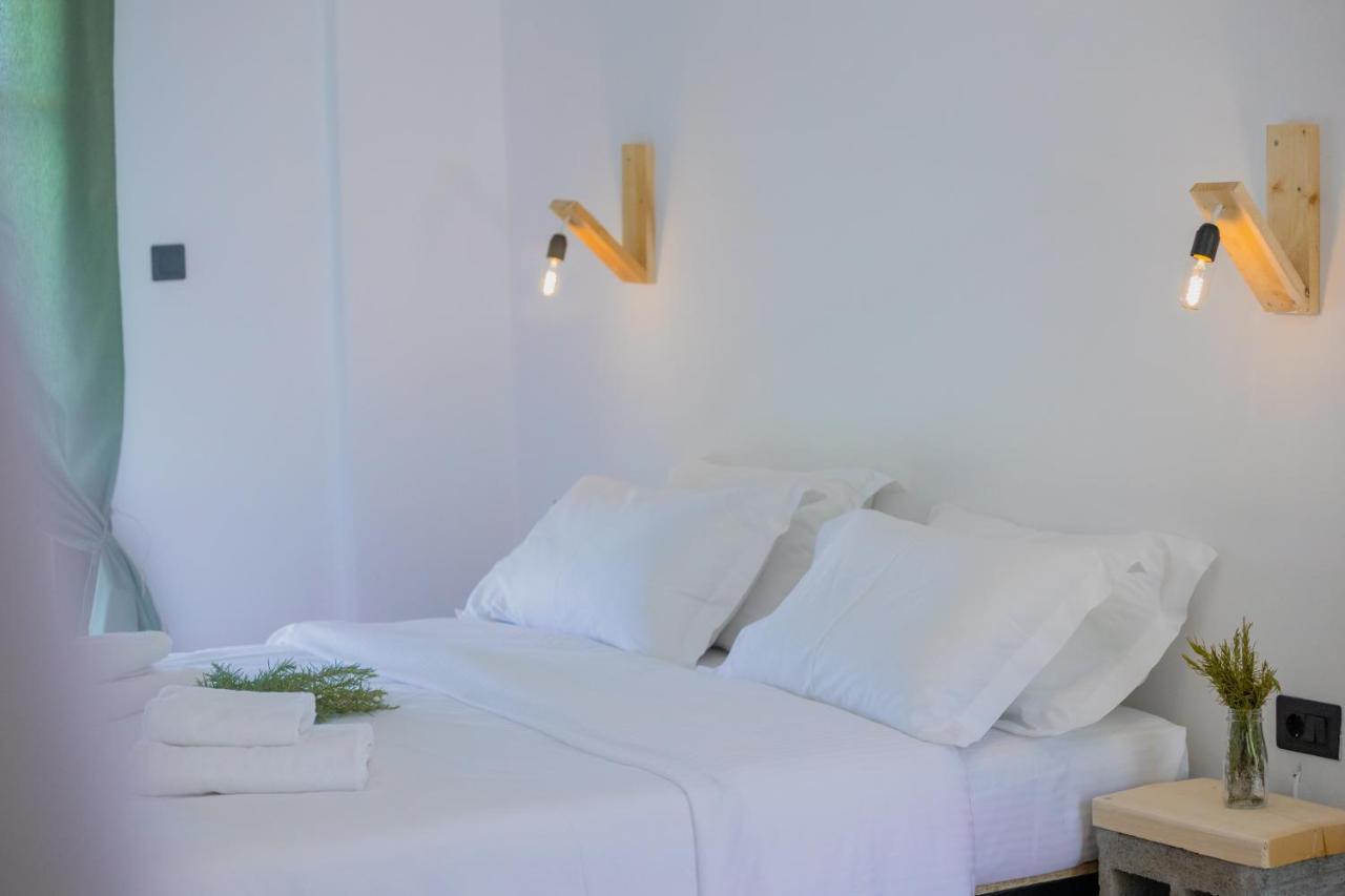Rustic Hill Private Pool Suites Kalamata Exterior foto