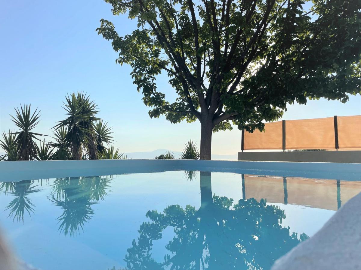 Rustic Hill Private Pool Suites Kalamata Exterior foto
