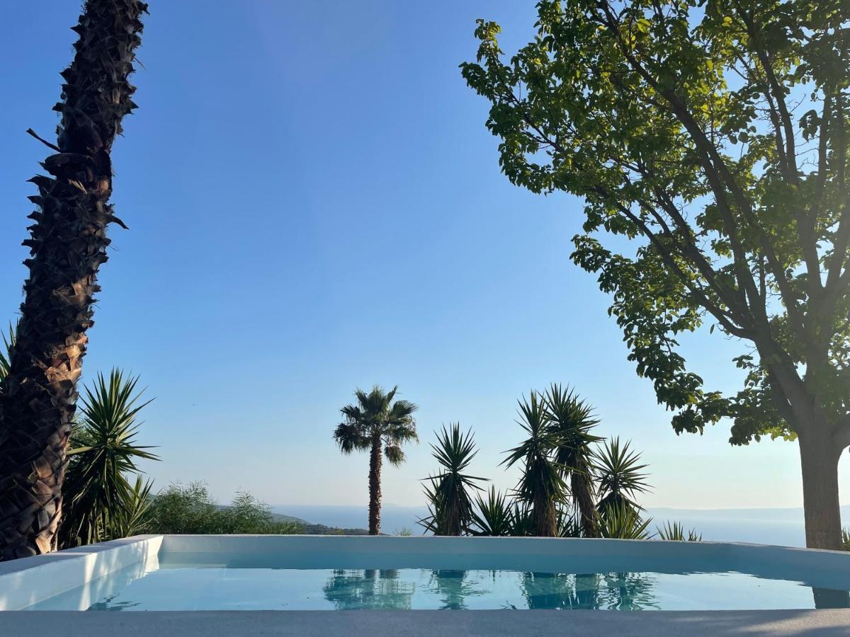 Rustic Hill Private Pool Suites Kalamata Exterior foto