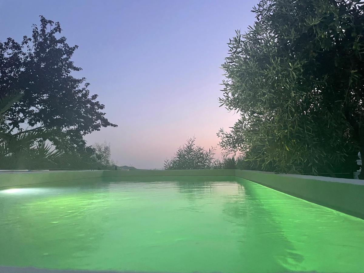 Rustic Hill Private Pool Suites Kalamata Exterior foto