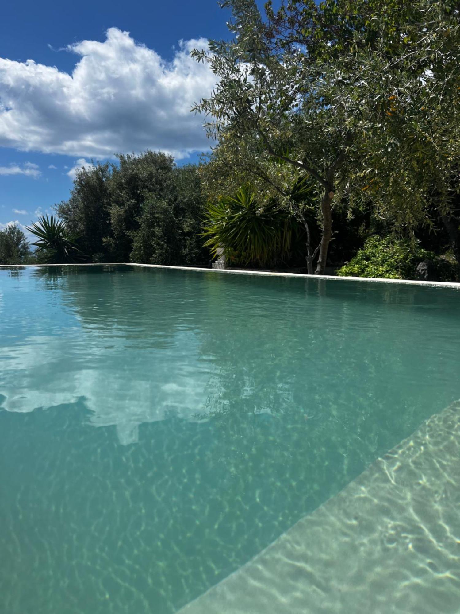 Rustic Hill Private Pool Suites Kalamata Exterior foto